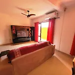 Casa Amarela Estufa 2 - Ubatuba Sp